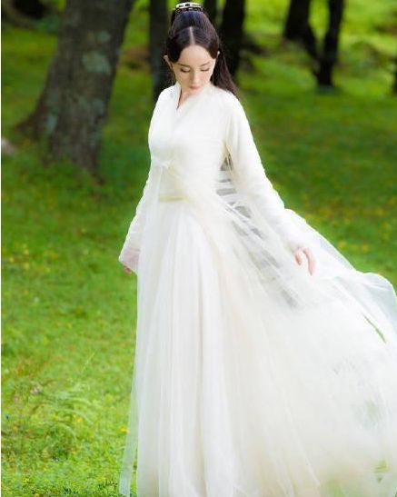 盤點(diǎn)五位古裝最仙明星：楊冪、趙麗穎、劉亦菲，誰(shuí)是你心中的仙女首選？