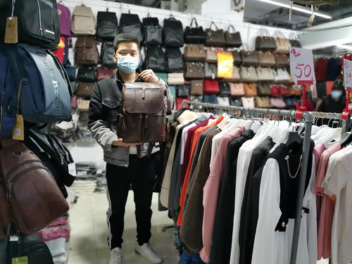 首屆春季外貿(mào)絲綢服裝商品購(gòu)物節(jié)璀璨啟幕，日用百貨琳瑯滿(mǎn)目